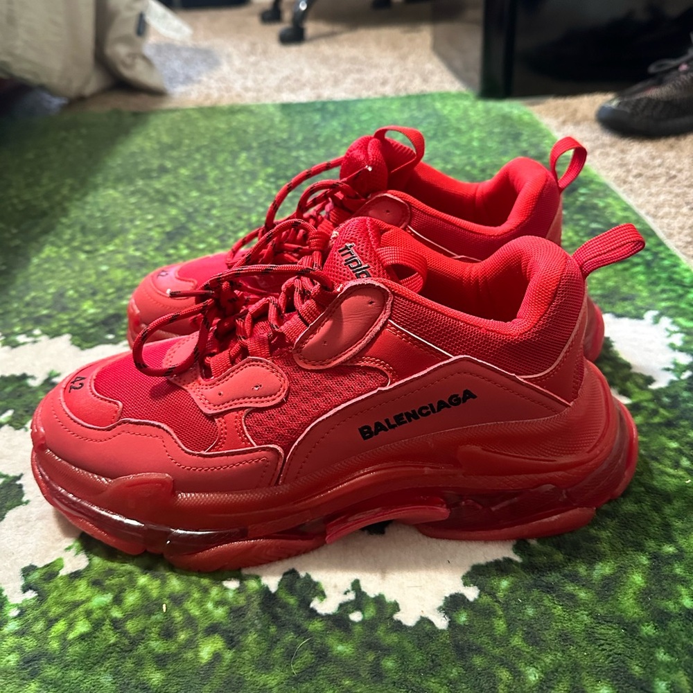 Red Balenciaga Triple S - Picture 1 of 6